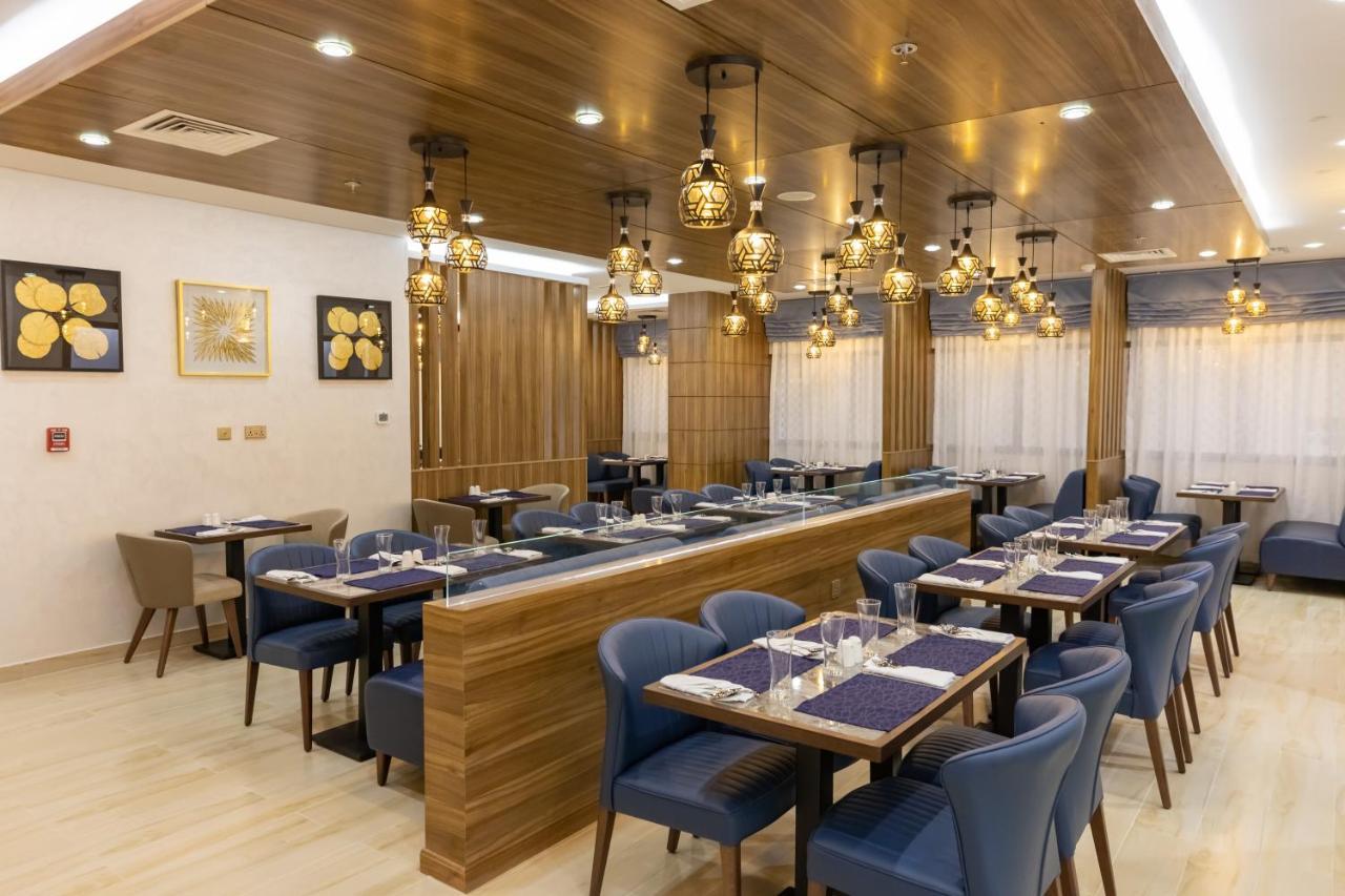Platinum Coast Hotel Apartments Fujairah Exterior photo The restaurant at the airport
