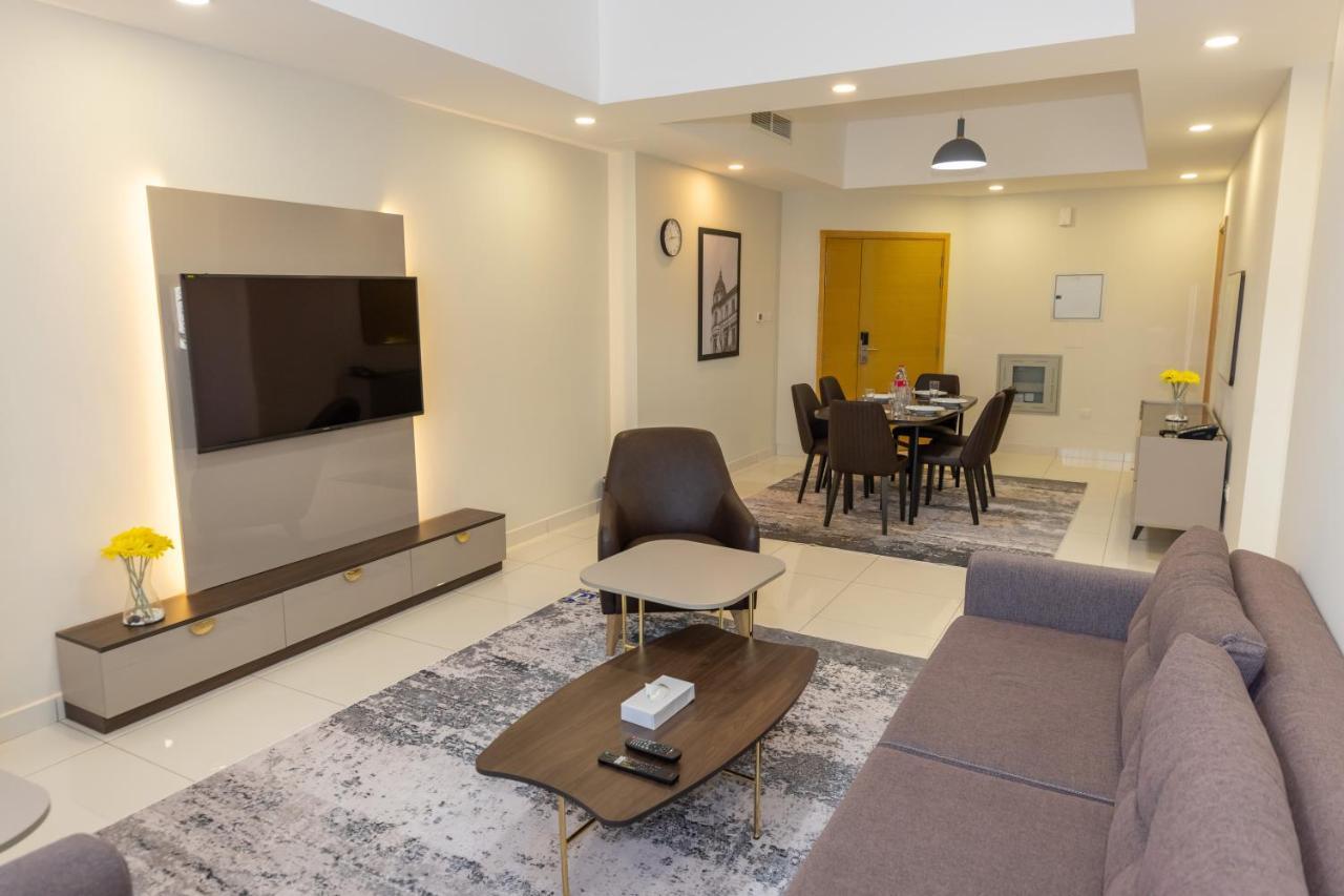 Platinum Coast Hotel Apartments Fujairah Exterior photo A living room in a condominium